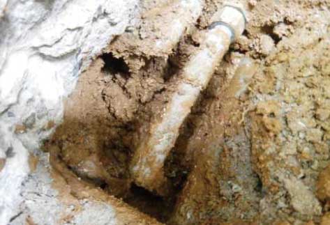 埋設給水管からの漏水発見